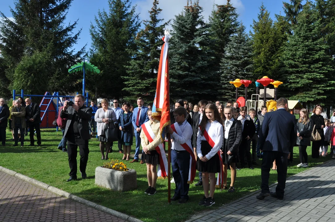 Poświęcenie muralu w Partyni