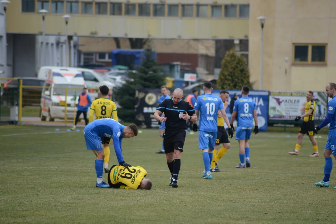 eWinner 2. Liga: Siarka Tarnobrzeg - Hutnik Kraków 1:1 - zdjęcia z meczu