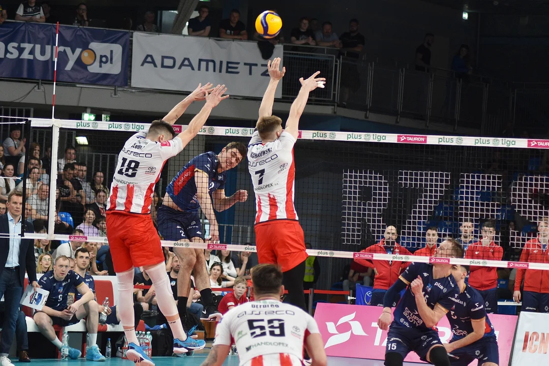 Drugi półfinałowy mecz siatkarskiej PlusLigi: Asseco Resovia Rzeszów - Grupa Azoty ZAKSA Kędzierzyn-Koźle (1:3)