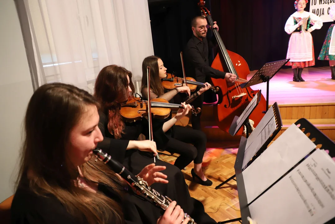 Koncert Wiosenno-Patriotyczny "Tu wszędzie jest Polska" w Chorzelowie