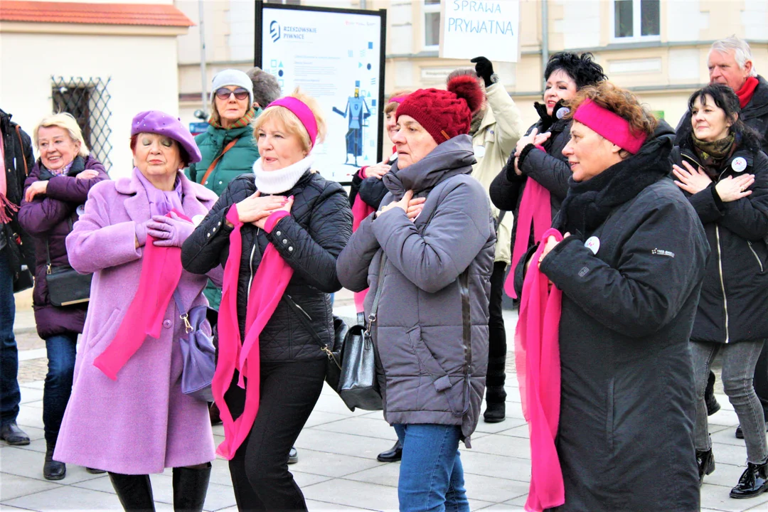 Nazywam się Miliard w Rzeszowie - zatańczyli na Rynku przeciwko przemocy