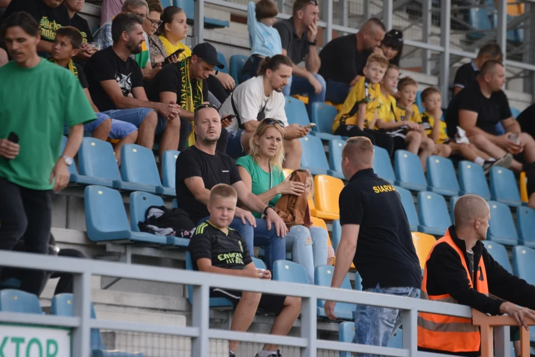 Trzecia liga, grupa 4: Siarka Tarnobrzeg - Garbarnia Kraków 0:0