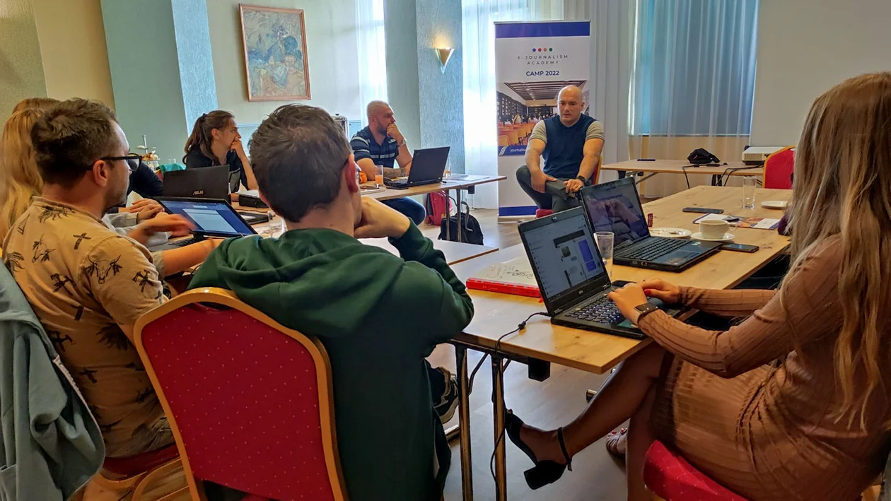 E-Journalism Academy Camp 2022 - obóz szkoleniowy dla młodych dziennikarzy.