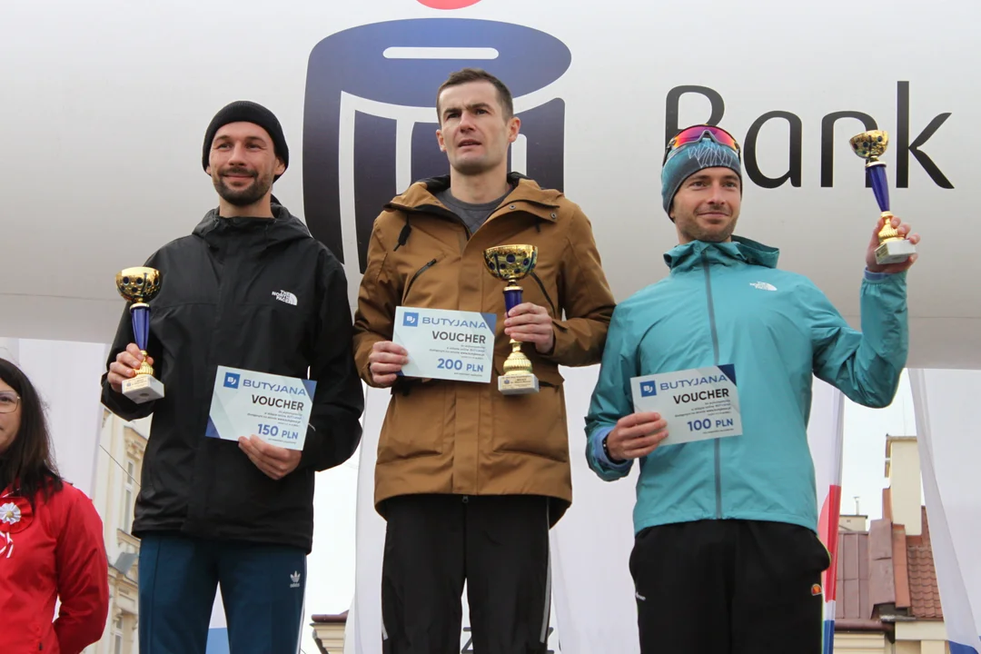 10. PKO Bieg Niepodległości. Wszyscy zwycięzcy na podium