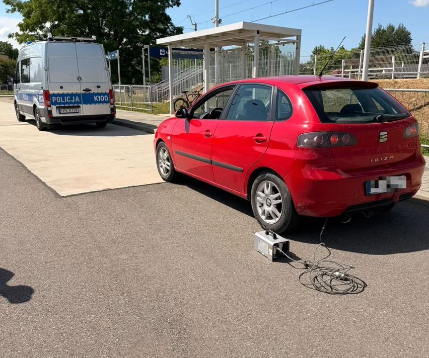 "Cichy i czysty Rzeszów" - policjanci eliminowali z ruchu pojazdy emitujące nadmierną ilość spalin i hałas