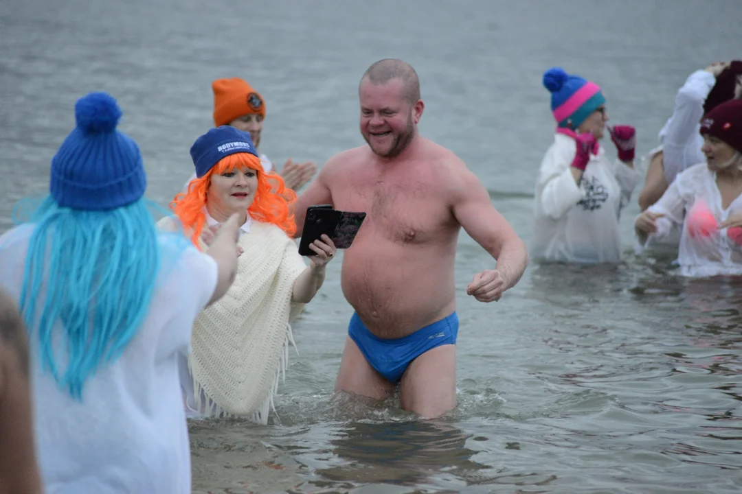 "Jezioro Aniołów" w lutym. Zobaczcie zdjęcia z plaży Jeziora Tarnobrzeskiego