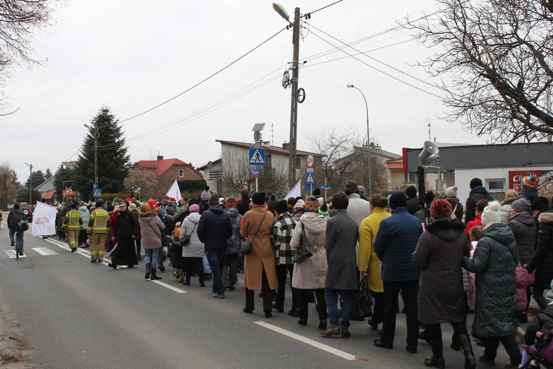 Orszak Trzech Króli w Rzeszowie. Kolęda pokoju z Zalesia do Katedry Rzeszowskiej