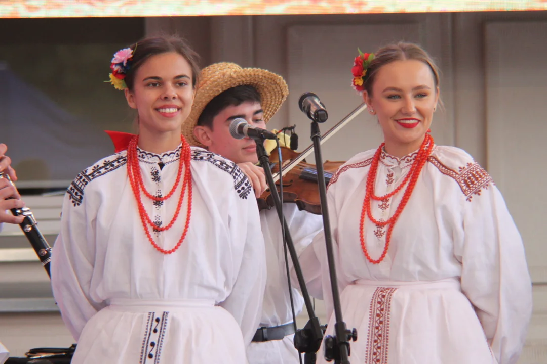 II Festiwal Kultury Lasowiackiej w Stalowej Woli. Jarmark lasowiacki, warsztaty i koncerty [ZDJĘCIA] - Zdjęcie główne