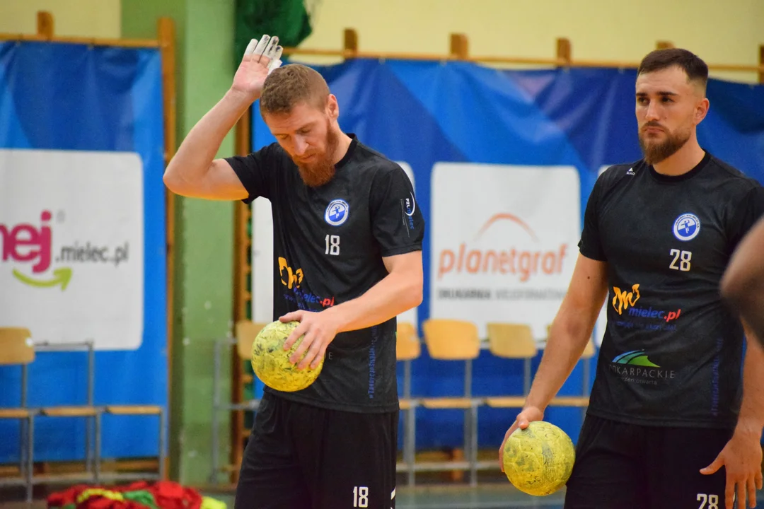 Handball Stal Mielec na treningu