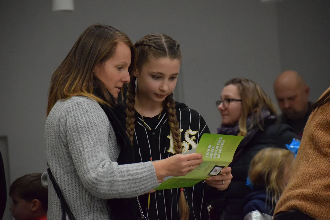 Zwierzoteka w Miejskiej Bibliotece Publicznej - czyli poznajemy zwierzęta i bibliotekę inaczej [ZDJĘCIA, VIDEO] - Zdjęcie główne