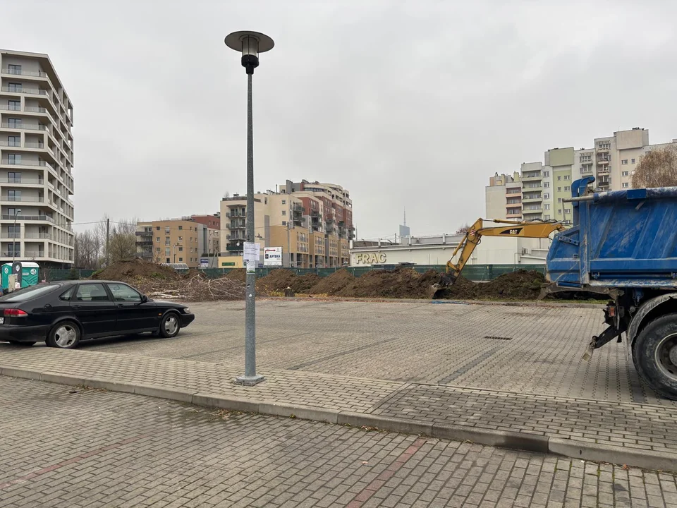 Był parking, teraz jest budowa