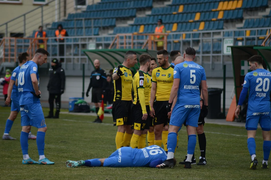 eWinner 2. Liga: Siarka Tarnobrzeg - Hutnik Kraków 1:1 - zdjęcia z meczu