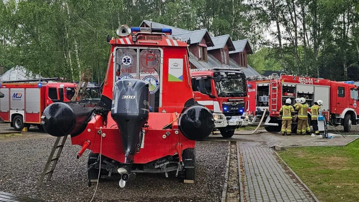 Pożar na Cyplu w Polańczyku. Na miejscu trzy jednostki straży pożarnej [ZDJĘCIA] - Zdjęcie główne