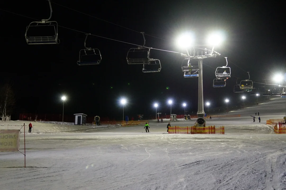 Wieczorne szusowanie na stoku Bieszczad.ski w Wańkowej