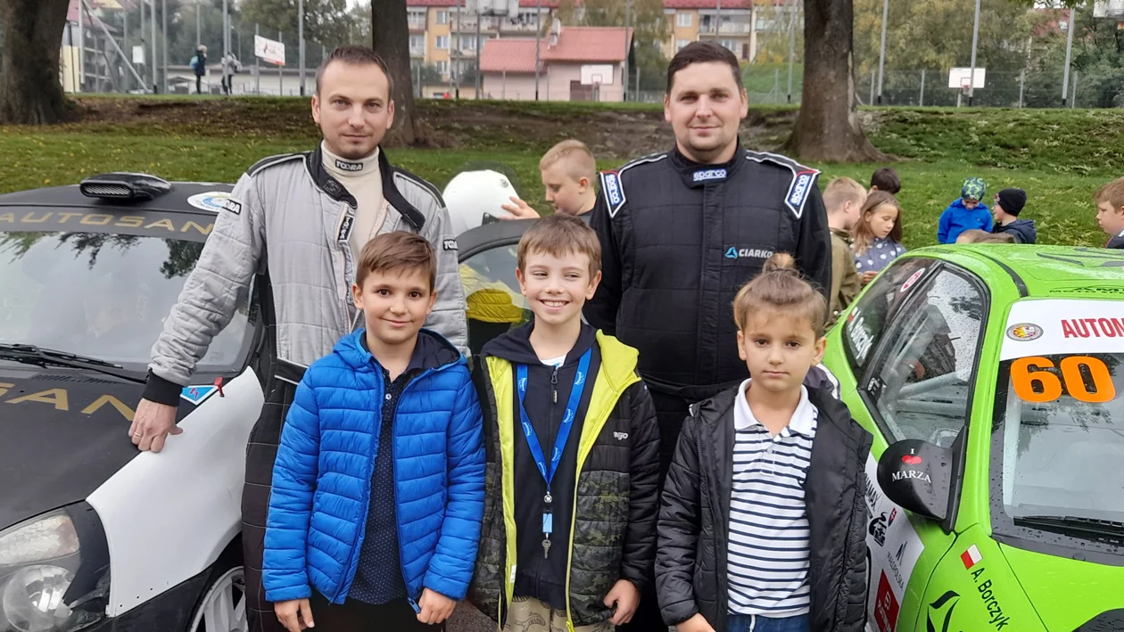 Dzień Chłopaka z mistrzami wyścigów górskich w Szkole Podstawowej nr 2 w Sanoku - Zdjęcie główne