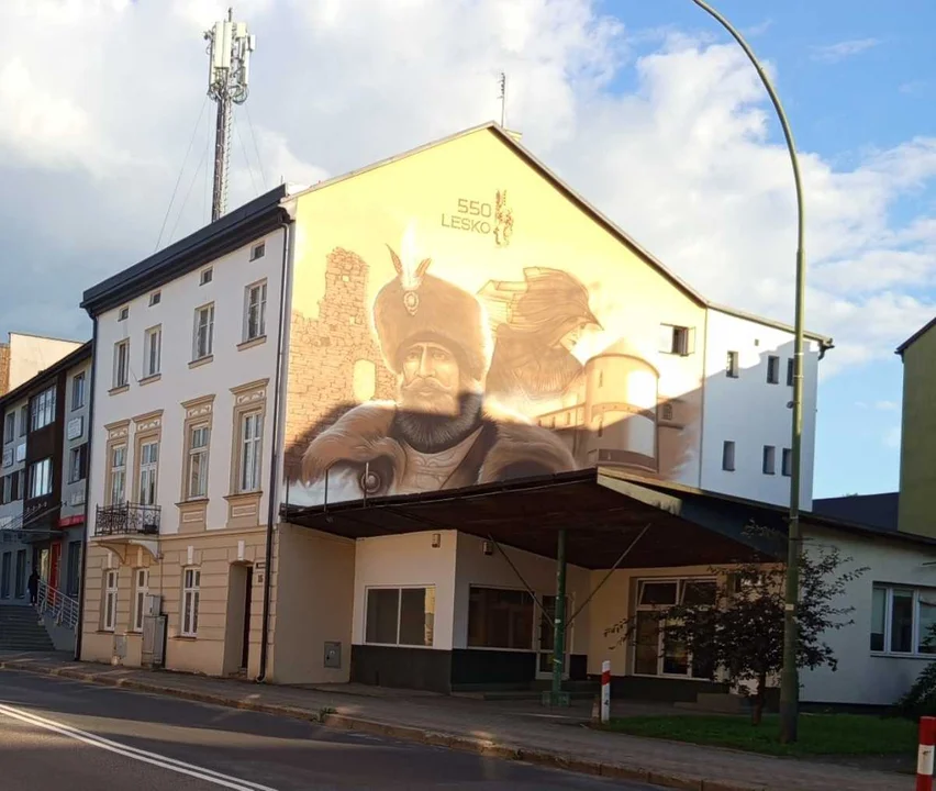 Mural upamiętniający 550-lecie Leska