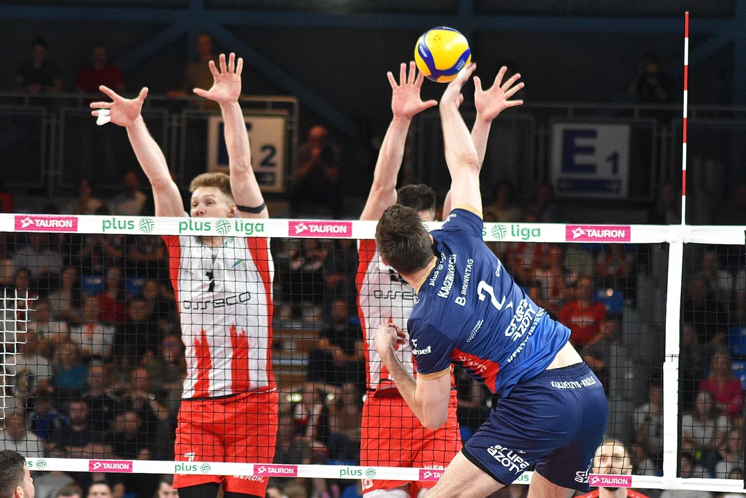 Drugi półfinałowy mecz siatkarskiej PlusLigi: Asseco Resovia Rzeszów - Grupa Azoty ZAKSA Kędzierzyn-Koźle (1:3)