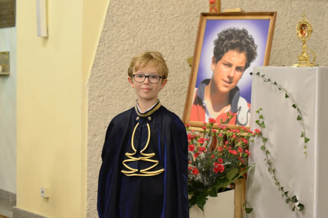 Relikwie bł. Carlo Acutisa, jednego z patronów Światowych Dni Młodzieży, w Parafii Św. Barbary w Tarnobrzegu