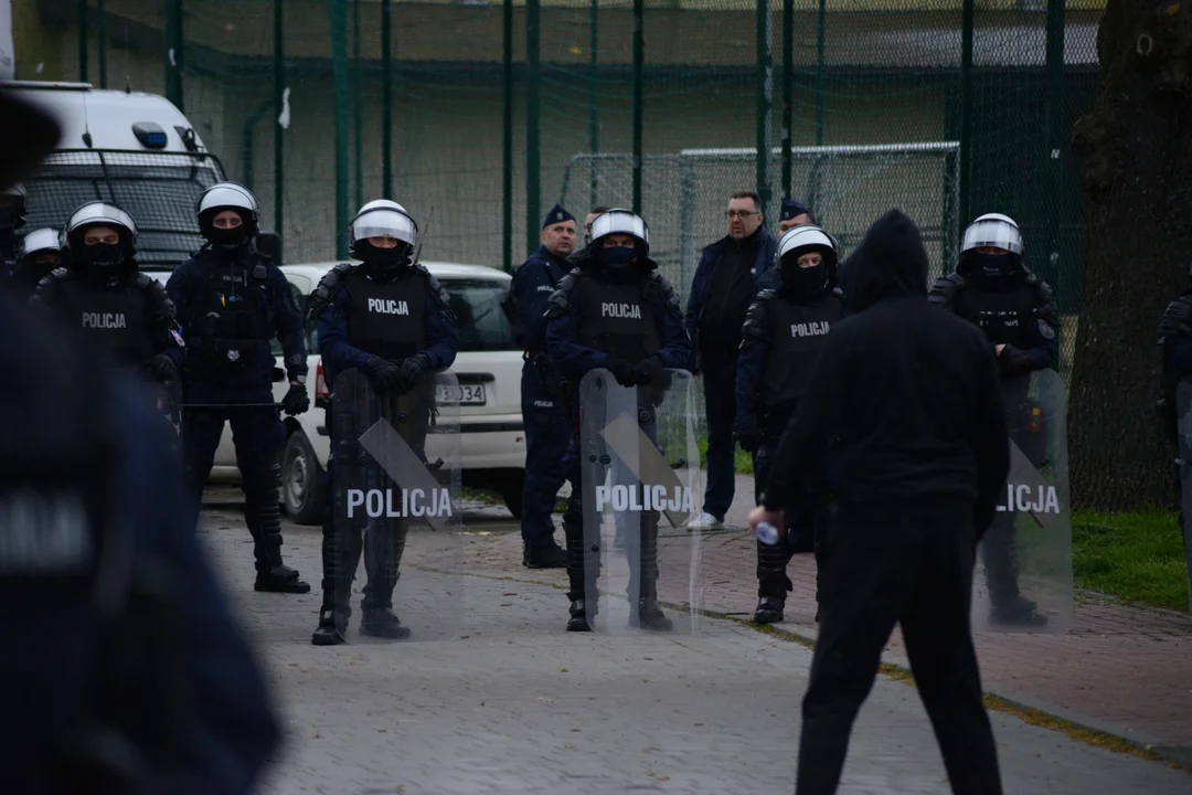 Policja zabezpiecza mecz Siarki Tarnobrzeg z Motorem Lublin