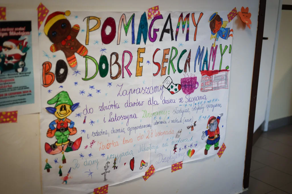 Plakat o pomocy