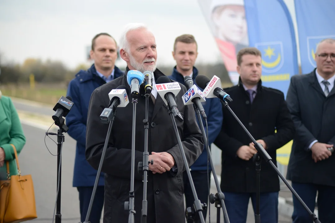 Uroczyste otwarcie obwodnicy Tarnobrzega - pierwsze pojazdy na tej drodze