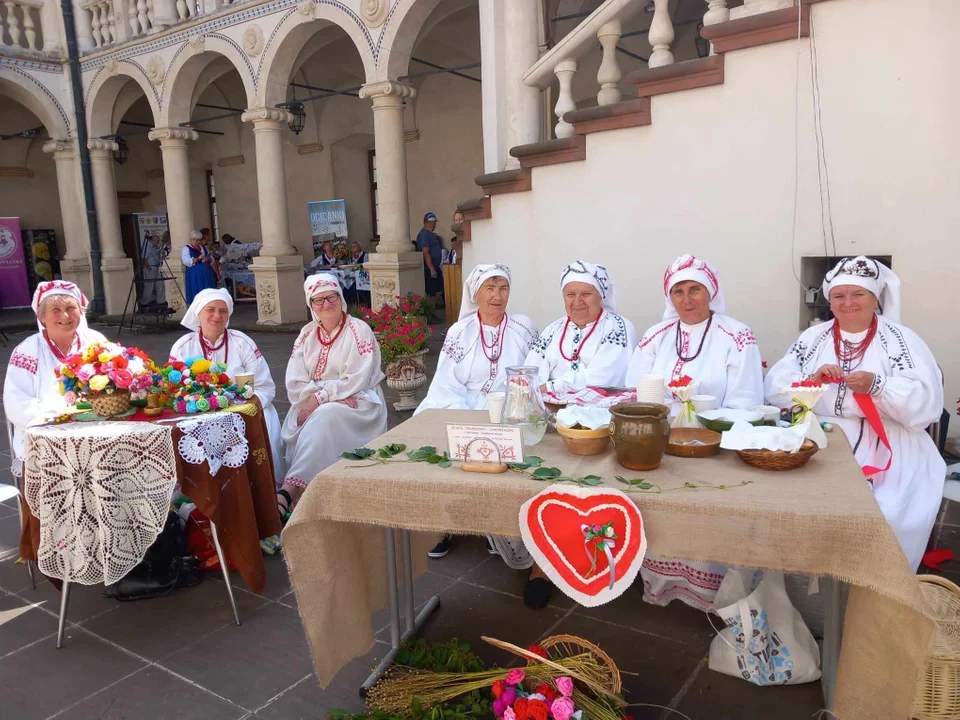 Karol Okrasa gościem III Festiwalu Kultury Lasowiackiej. W Zamku w Baranowie Sandomierskim królowała "Lasowiacka Kuchnia" [ZDJĘCIA] - Zdjęcie główne