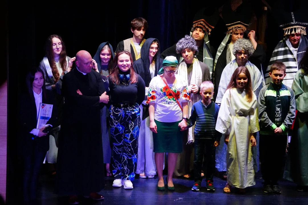 „Misterium Męki Pańskiej” w Lesku i Zagórzu. Premiera spektaklu teatralno-muzycznego już dzisiaj - Zdjęcie główne