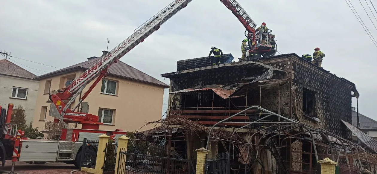 Tragedia w Tyczynie. Spłonął dom jednorodzinny [ZDJĘCIA]