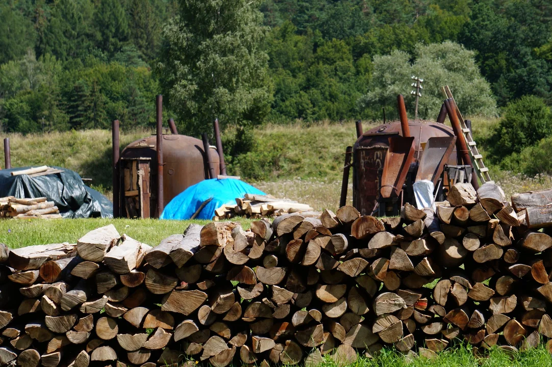 Ekomuzeum Wypału Węgla Drzewnego w Radoszycach. Historia o ginącym zawodzie [ZDJĘCIA, WIDEO] - Zdjęcie główne