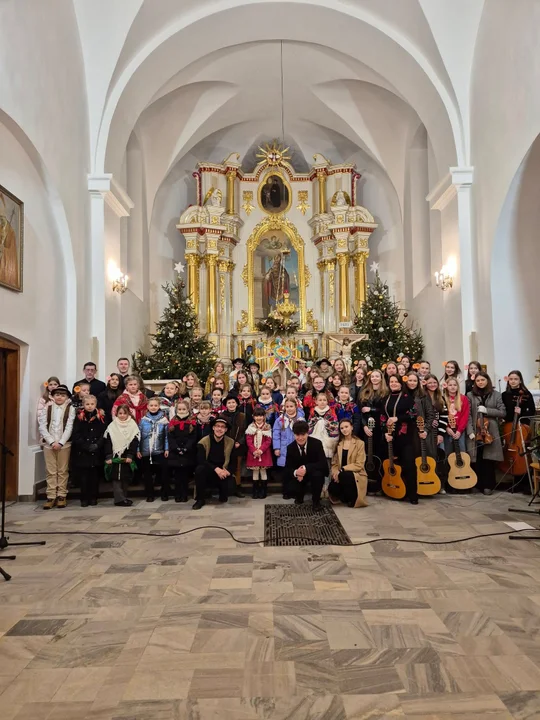 Koncert kolęd w kościele w Niwiskach 2025