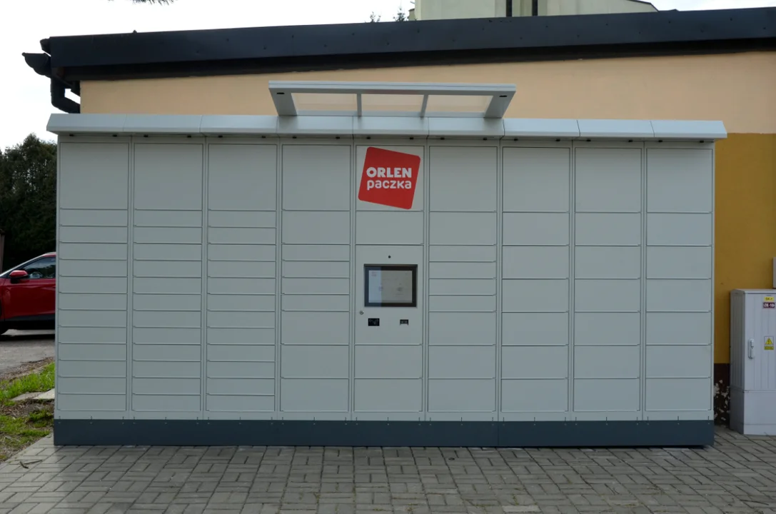 Nowy automat paczkowy Orlen Paczka przy ul. Jana Pawła II w Sanoku - Zdjęcie główne