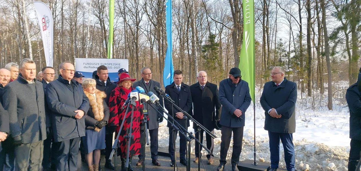 Uroczyste poświęcenie i oddanie do użytku nowego odcinka drogi wojewódzkiej nr 984