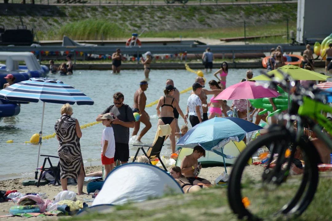 Tłumy nad Jeziorem Tarnobrzeskim - zobacz zdjęcia z sobotniego plażowania