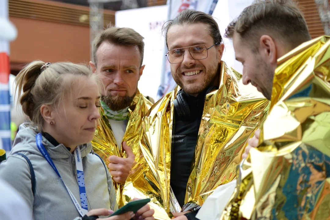 Mnóstwo biegaczy z całego regionu i nie tylko na 16. PKO Półmaratonie Rzeszowskim oraz 8. PKO Sztafecie Półmaratońskiej - zdjęcia część 2