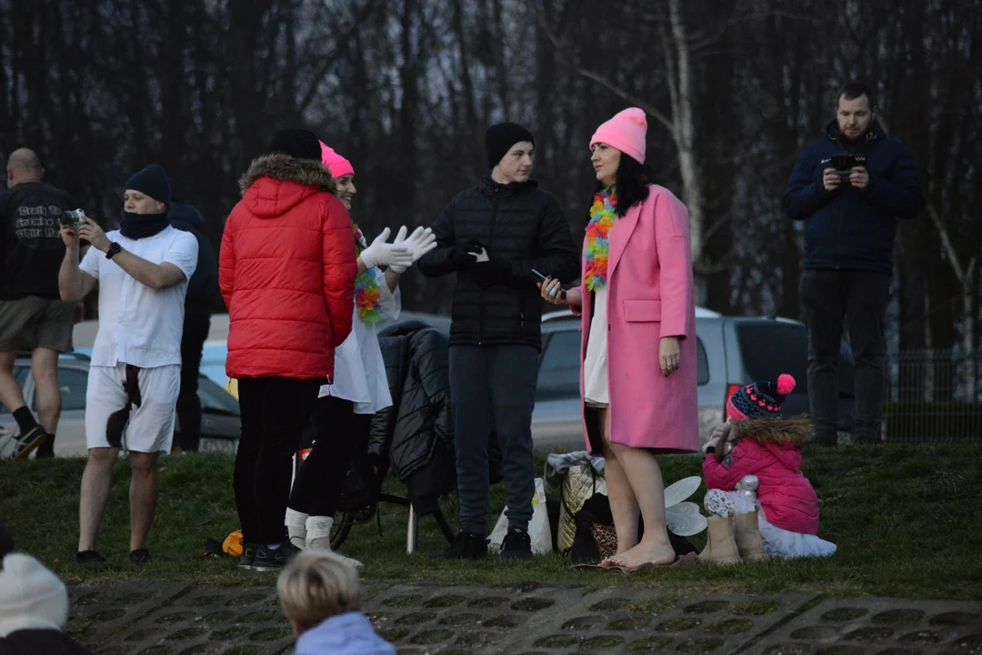 "Jezioro Aniołów" w Tarnobrzegu. Szampańska zabawa w Jeziorze Tarnobrzeskim