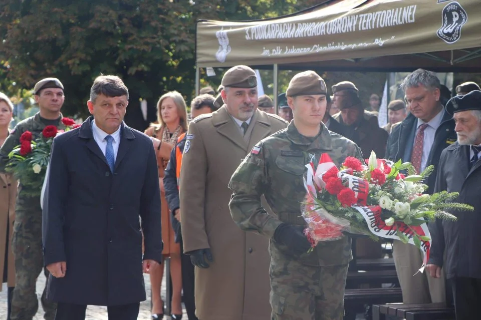Obchody Dnia Polskiego Państwa Podziemnego i Święta Wojsk Obrony Terytrialnej - Zdjęcie główne