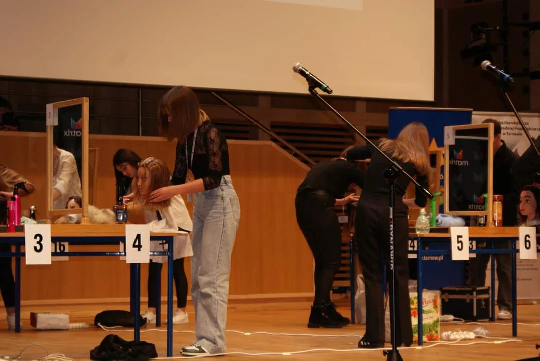 Sędzia z Podkarpacia na Festiwalu Fryzur w Tarnowie