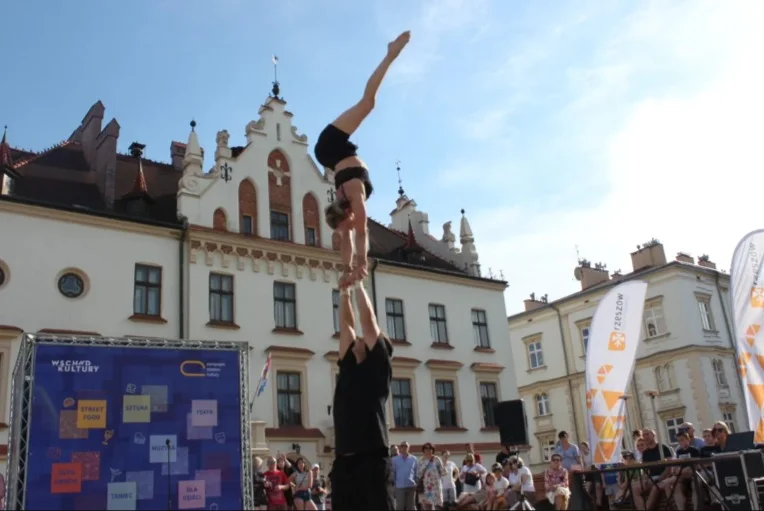 Najlepsze zdjęcia z wakacyjnych atrakcji na rzeszowskim Rynku