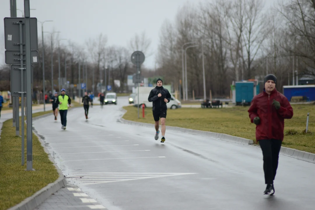 XI Bieg Zimowy wokół Jeziora Tarnobrzeskiego oraz Yeti Run Zimowy Bieg w Szortach