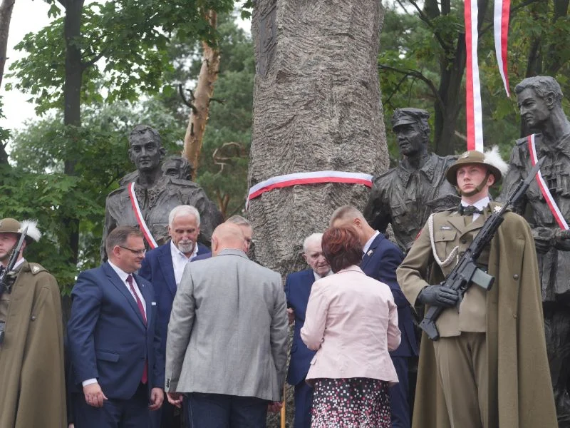 Odsłonięcie pomnika w Mielcu