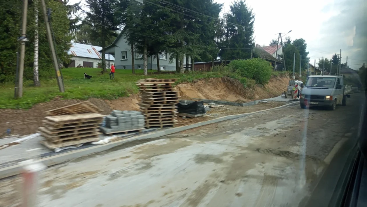 Przebudowa drogi Kielnarowa