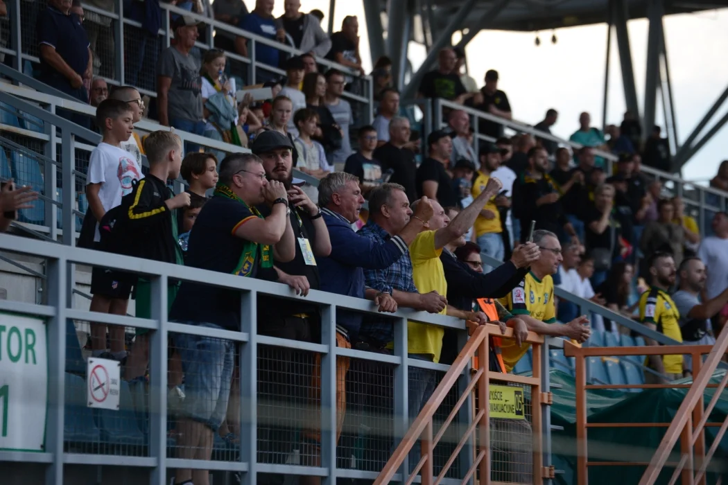 Trzecia liga, grupa 4: Siarka Tarnobrzeg - Garbarnia Kraków 0:0