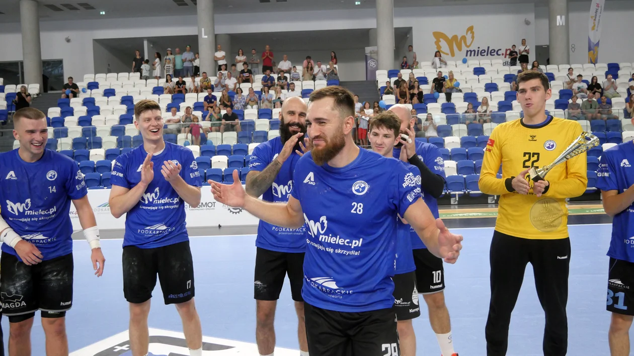 II miejsce Handball Stali Mielec podczas XI Memoriału im. Antoniego Weryńskiego w Mielcu [ZDJĘCIA-BOISKO-KIBICE] - Zdjęcie główne