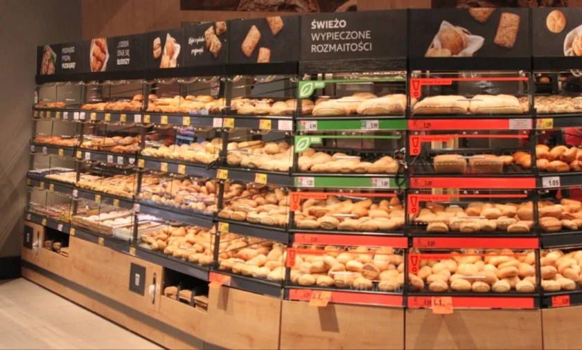 Kaufland na alei Rejtana pół tygodnia po otwarciu