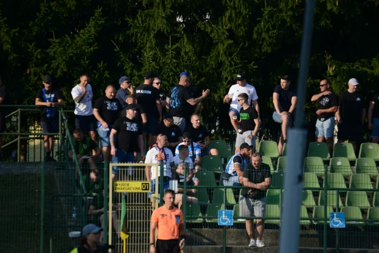 Kibice na meczu Siarka Tarnobrzeg - Karpaty Krosno