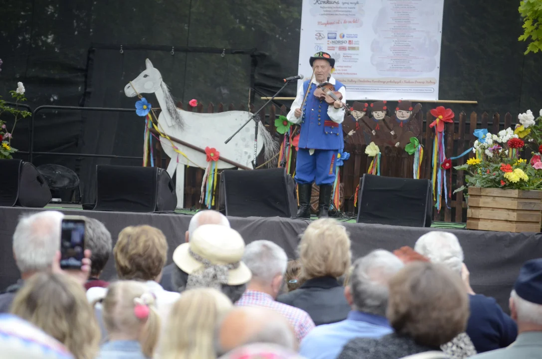 Festiwal żywej muzyki na strun dwanaście i trzy smyki 2022