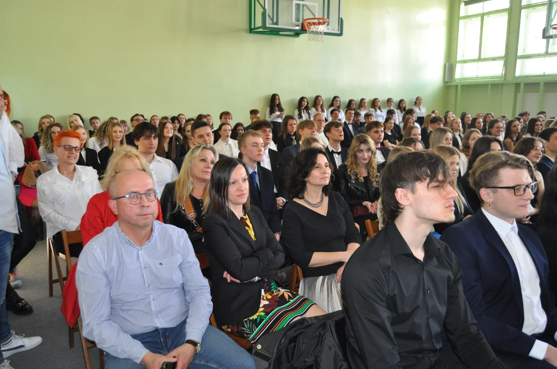 Zakończenie szkoły w I LO im. St. Konarskiego w Mielcu