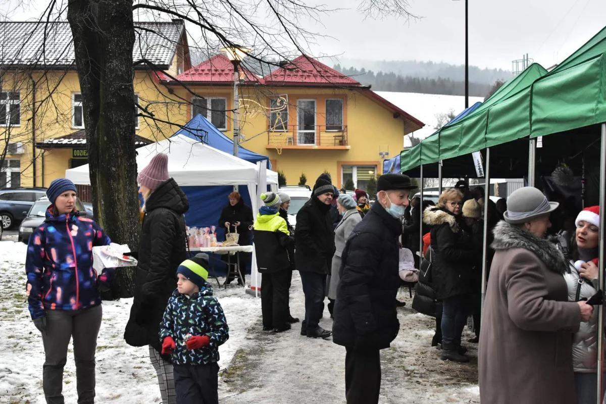 Jarmark świąteczny w Baligrodzie w 2021 roku