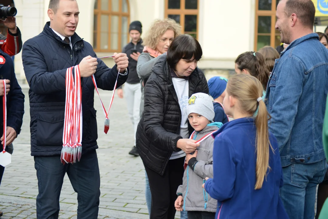 Bieg Historyczny "Dzieci dla Niepodległej" i piknik w Parku Dzikowskim - część 2