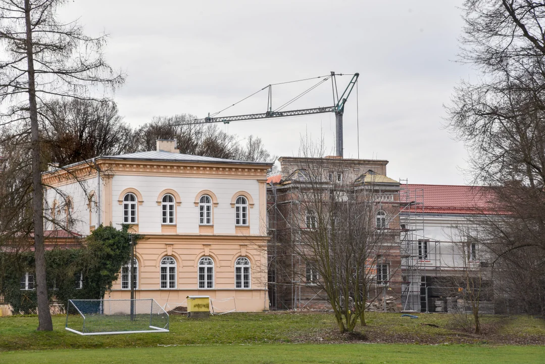 Rozbudowa pałacu w Tyczynie. Szkoła zyska salę gimnastyczną, szatnię oraz internat